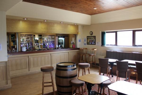 Main Bar. (Bar). Published on 20-04-2015