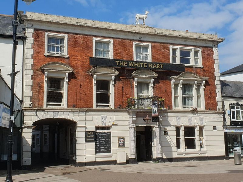 White Hart, Andover (Photo: Pete Horn 05/06/2024). (Pub, External). Published on 05-06-2024 