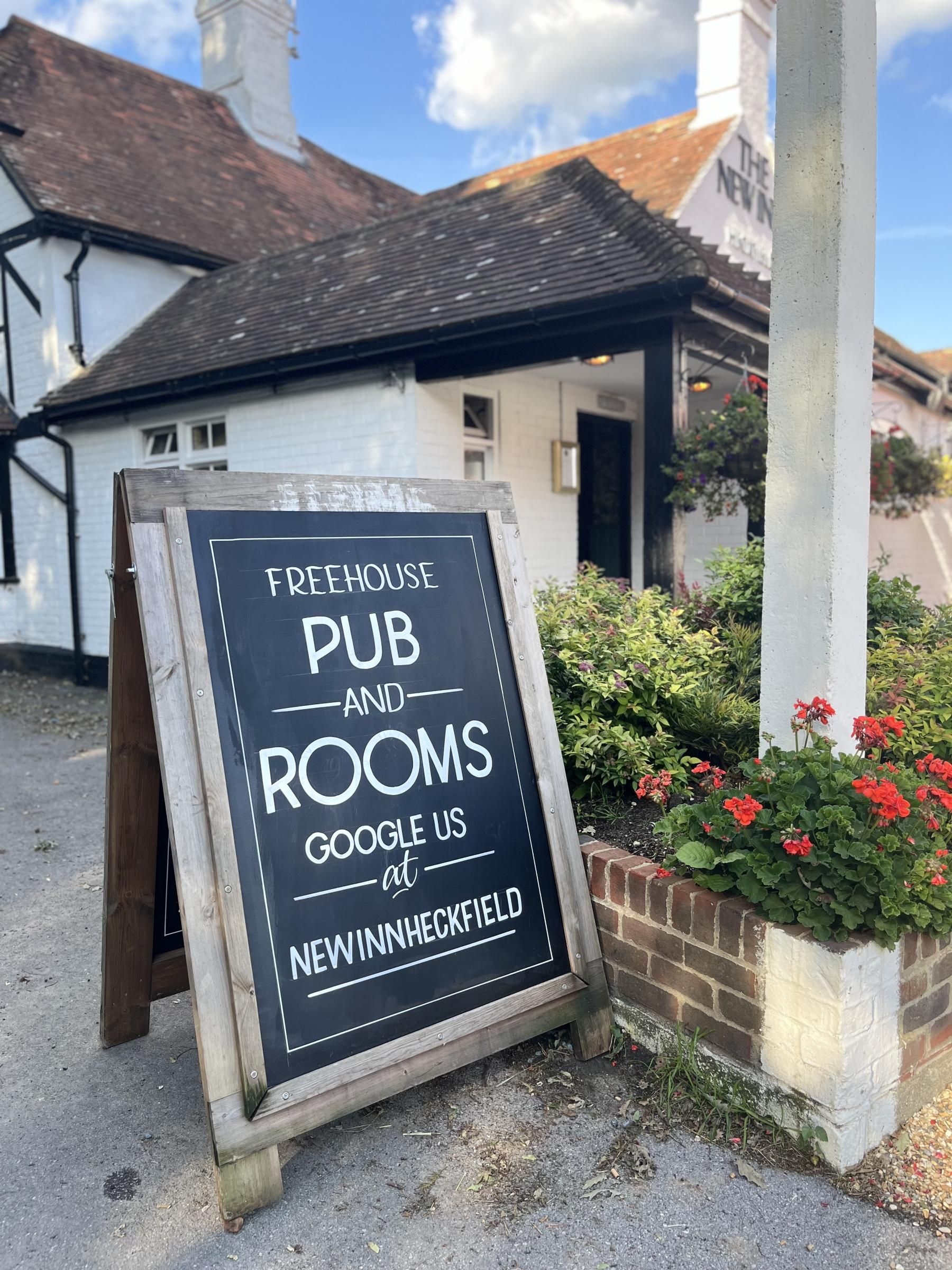 New Inn (Photo: Tom Faulkner 3/10/2024). (External, Sign). Published on 03-10-2024