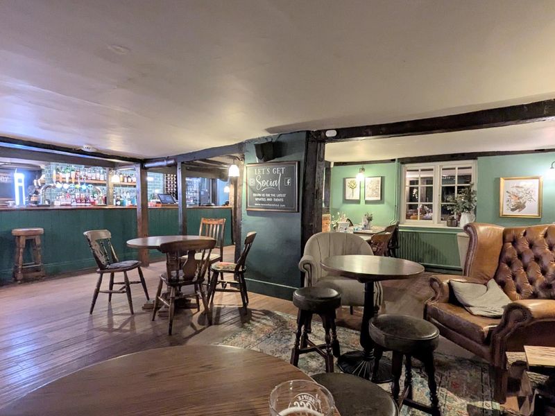 Permission for use granted to CAMRA by Owner. (Bar, Key). Published on 02-08-2025