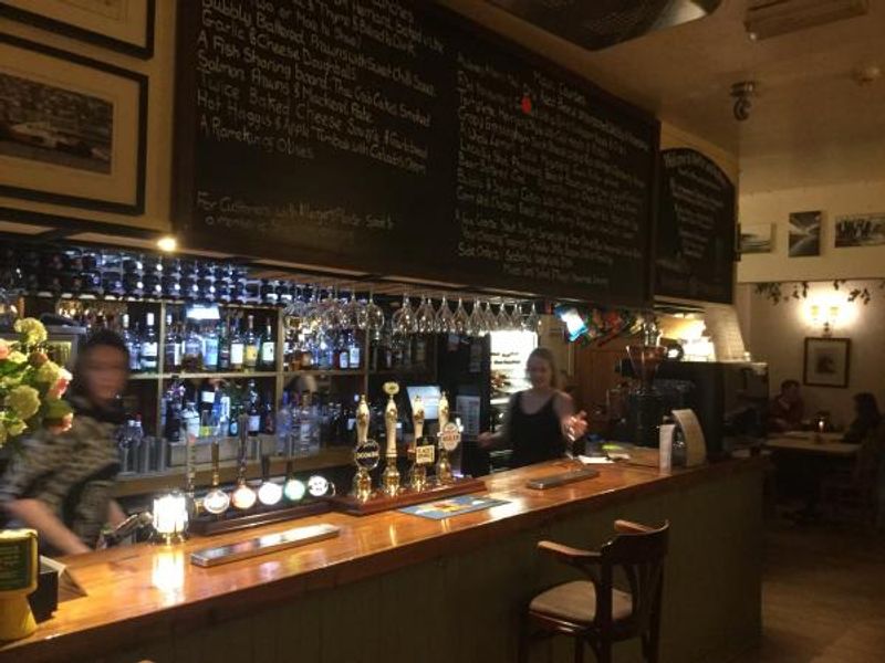 (Pub, Bar). Published on 10-02-2015 
