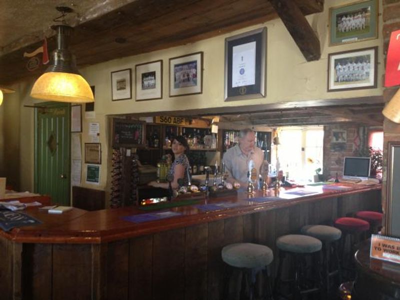 (Pub, Bar). Published on 20-04-2013