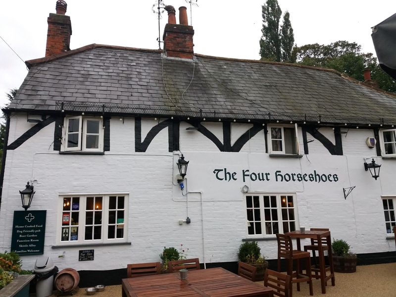 (Pub, External, Sign). Published on 05-03-2019