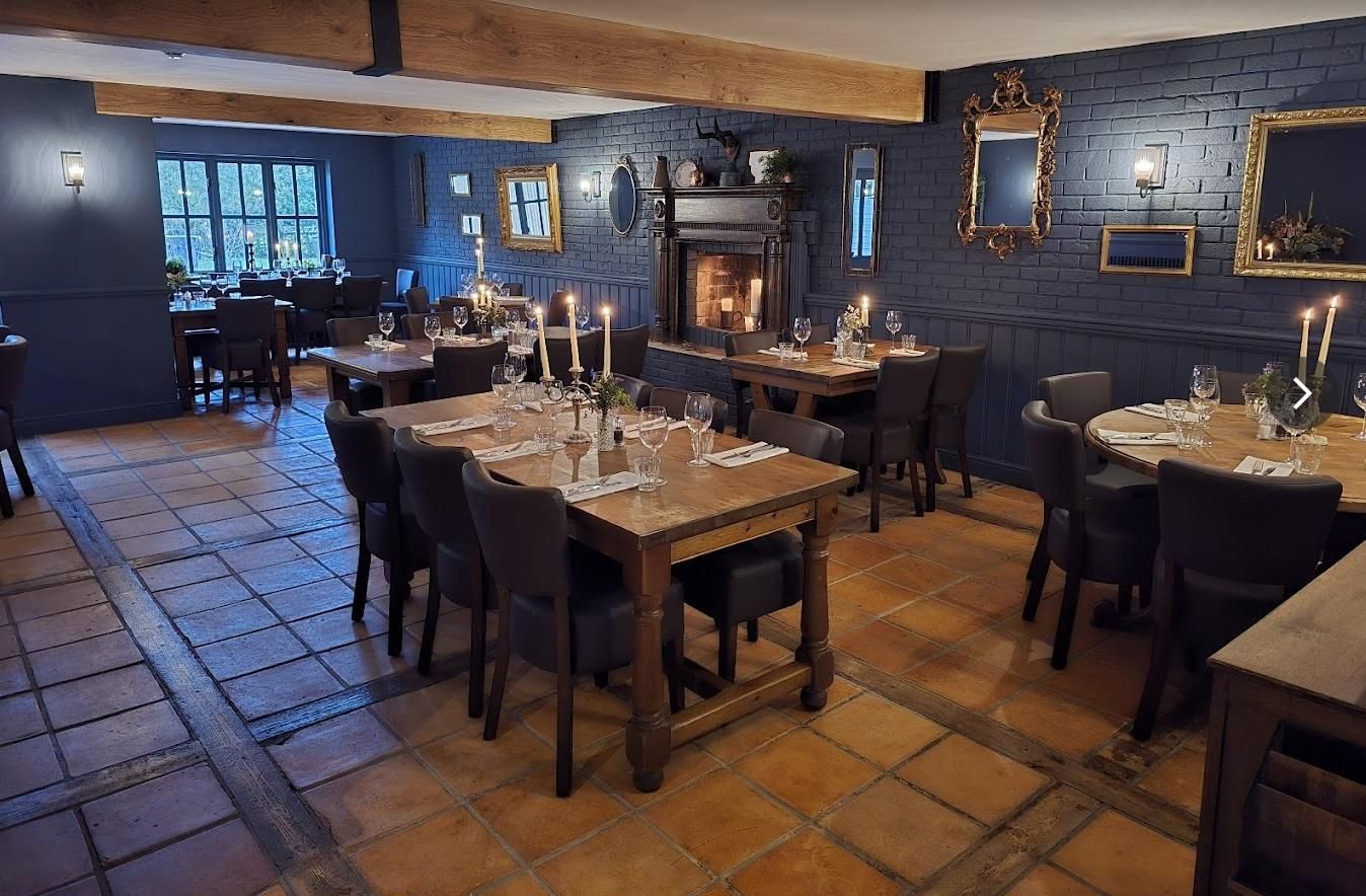 Falcon Interior, Phil Bell 28/9/25. (Restaurant). Published on 28-09-2025