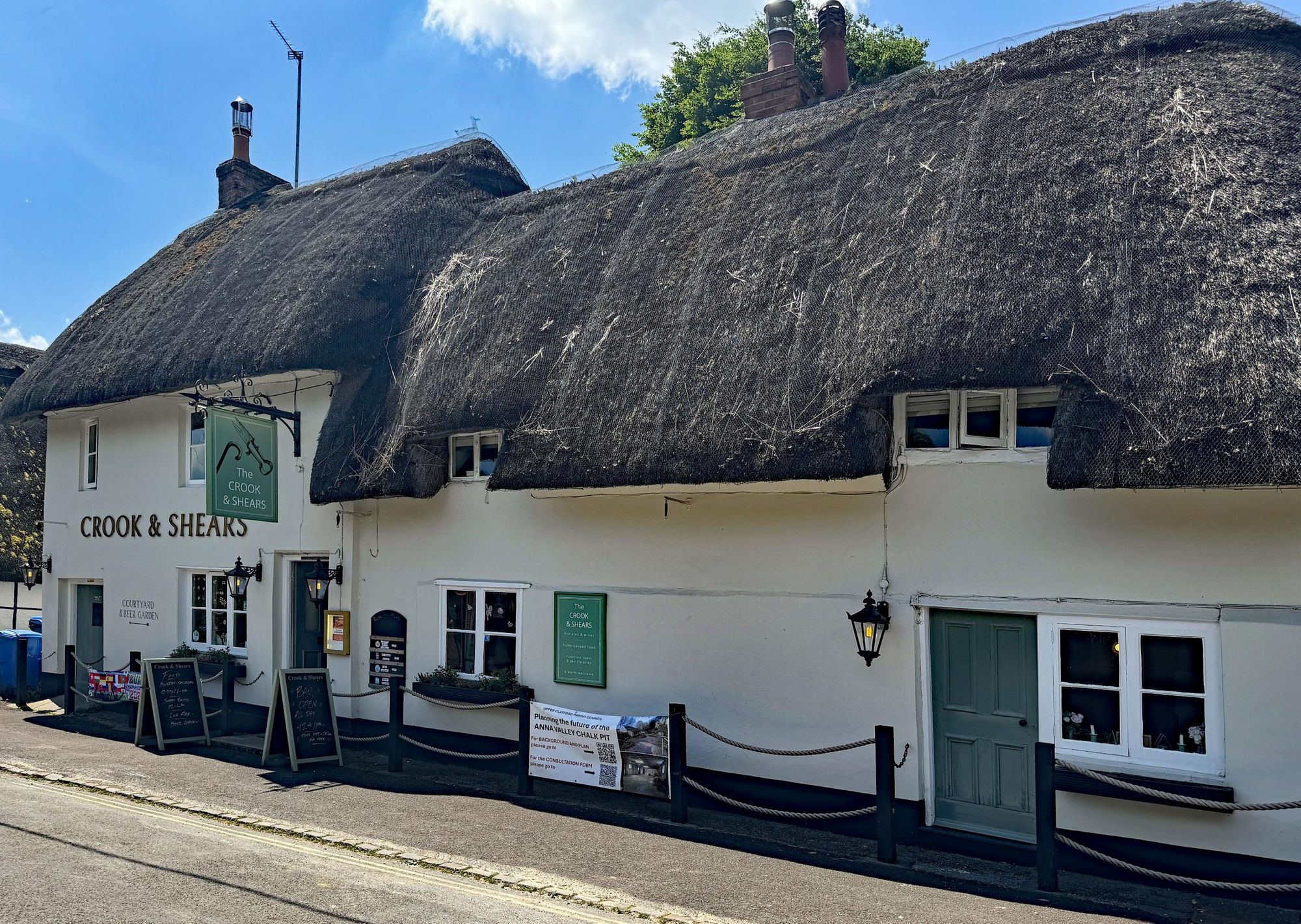 (Pub, Key). Published on 04-06-2024