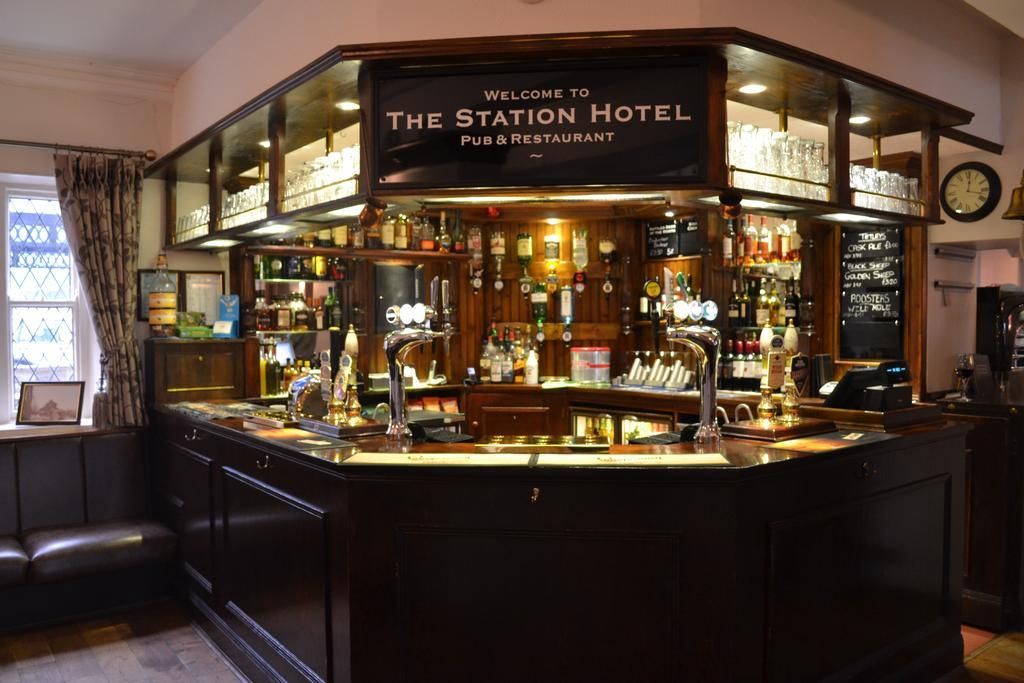 (Pub, Bar). Published on 04-06-2018