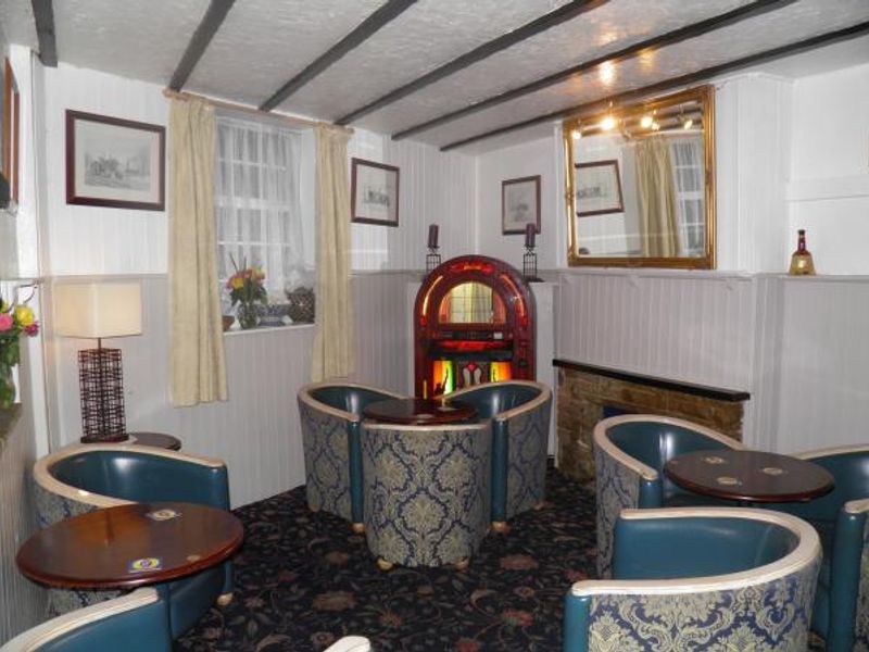 Copyright C Swales. (Bar). Published on 26-09-2013
