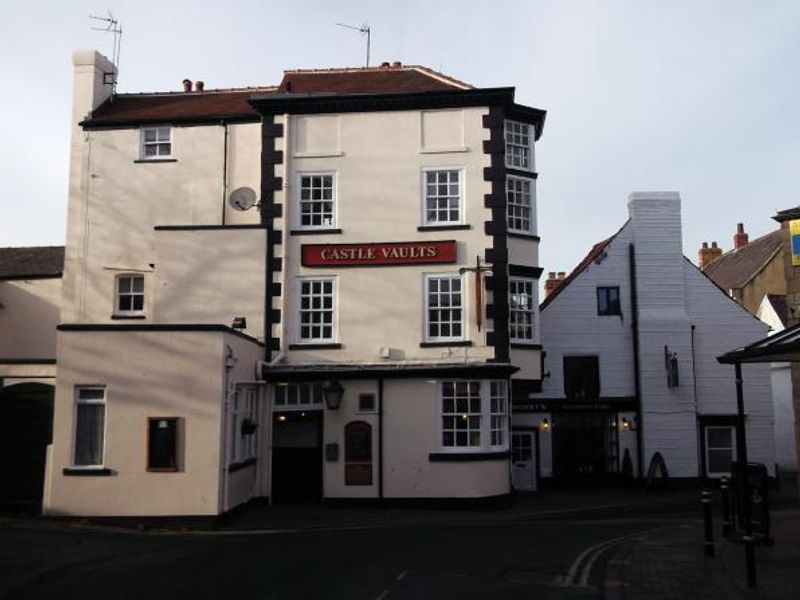 Castle Vaults, 2014. (Pub, External). Published on 12-02-2020