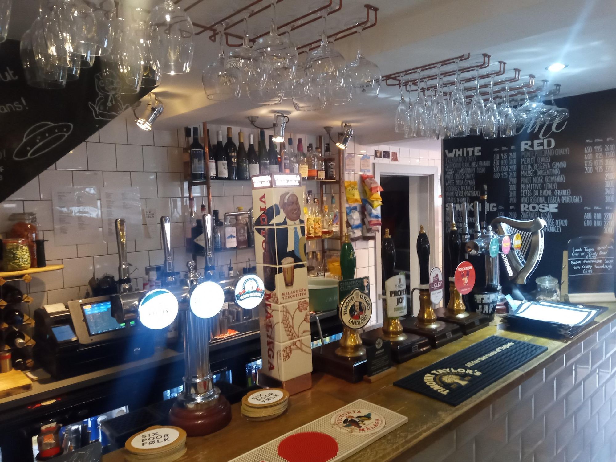 (Pub, Bar). Published on 05-02-2024