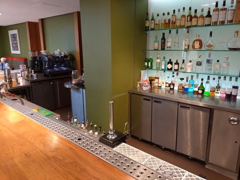 (Pub, Bar). Published on 28-10-2025 