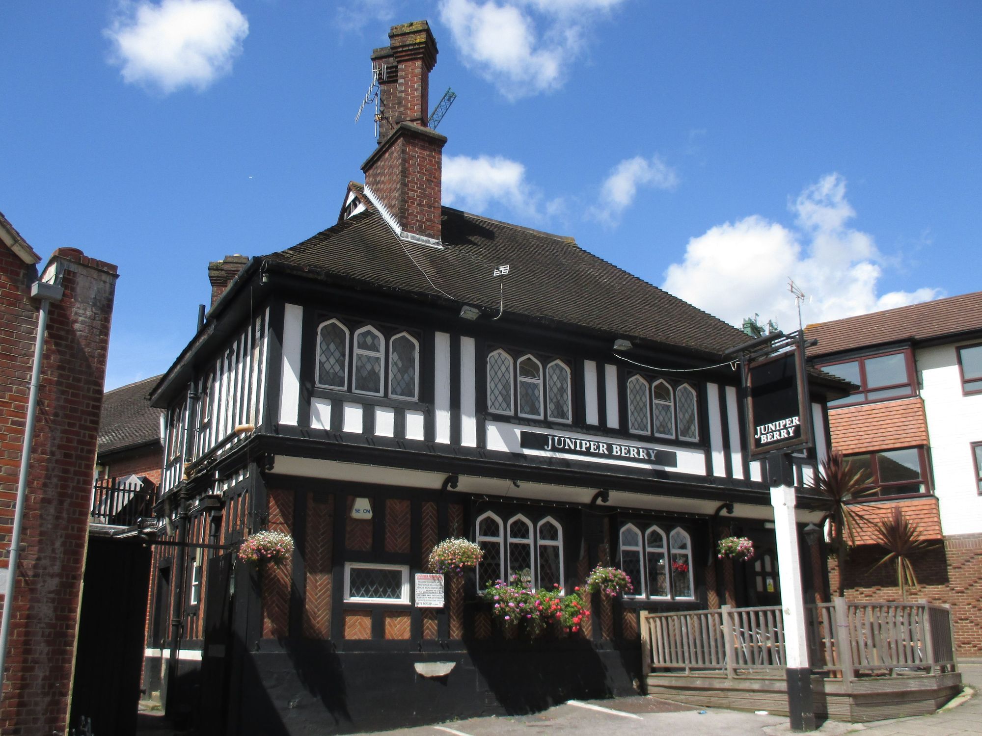 Juniper Berry, Southampton - 4th August 2016. (Pub, External). Published on 04-08-2016