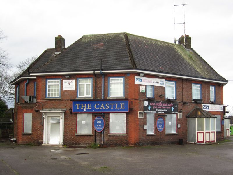 Castle Inn, Midanbury (Photo: Pete Horn - 03/12/2012). (Pub, External, Key). Published on 03-12-2012 