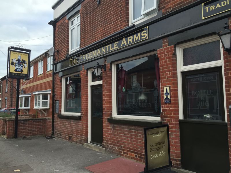 Freemantle Arms, Southampton - 16th July 2016. (Pub, External, Sign). Published on 16-07-2016