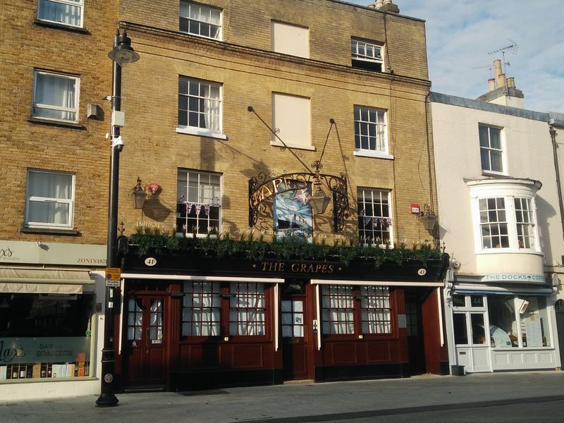 Grapes, Southampton. (Pub, External). Published on 13-07-2020 