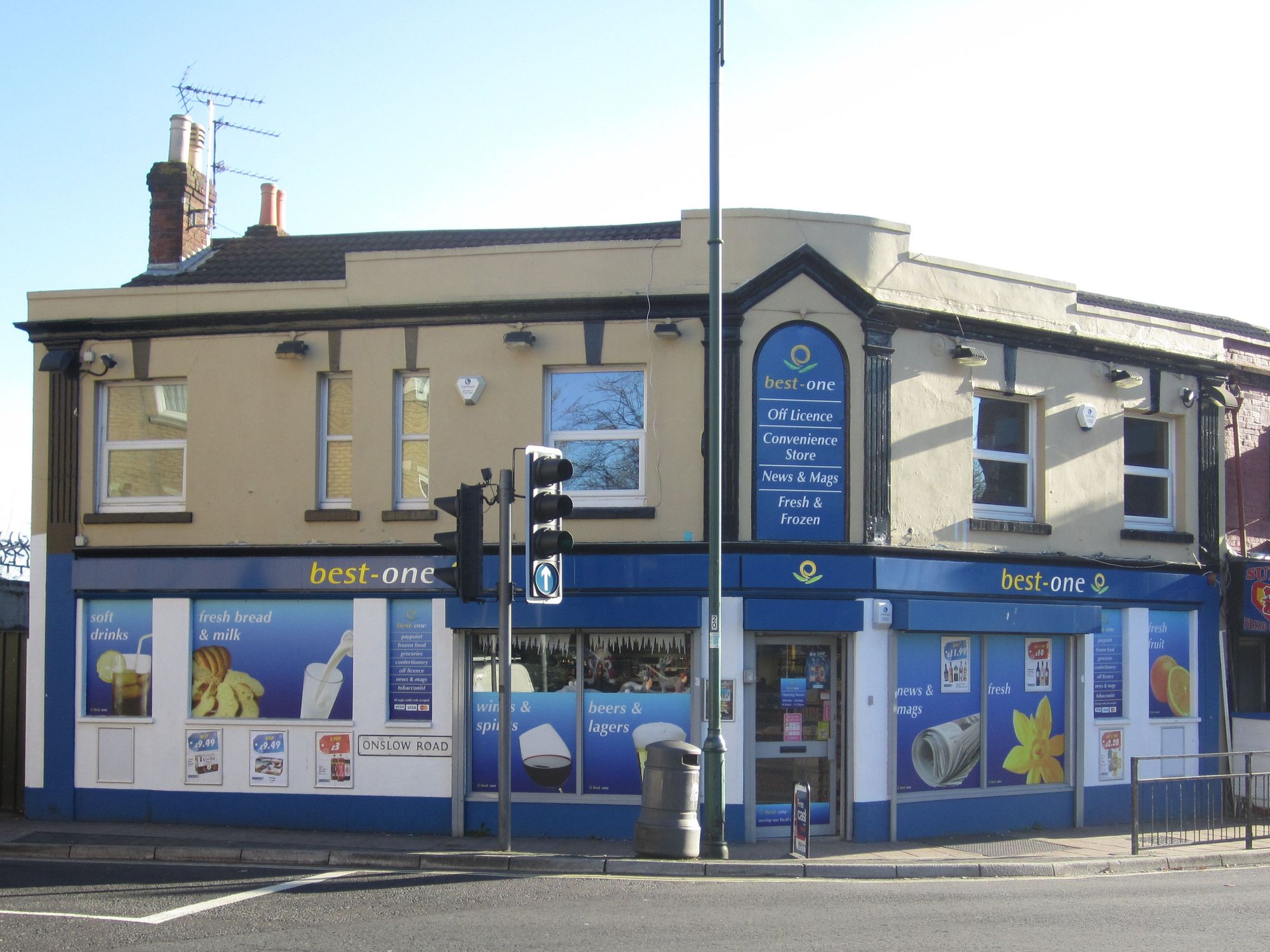 Shotz, Newtown (Photo: Pete Horn - 29/11/2012). (External). Published on 29-11-2012
