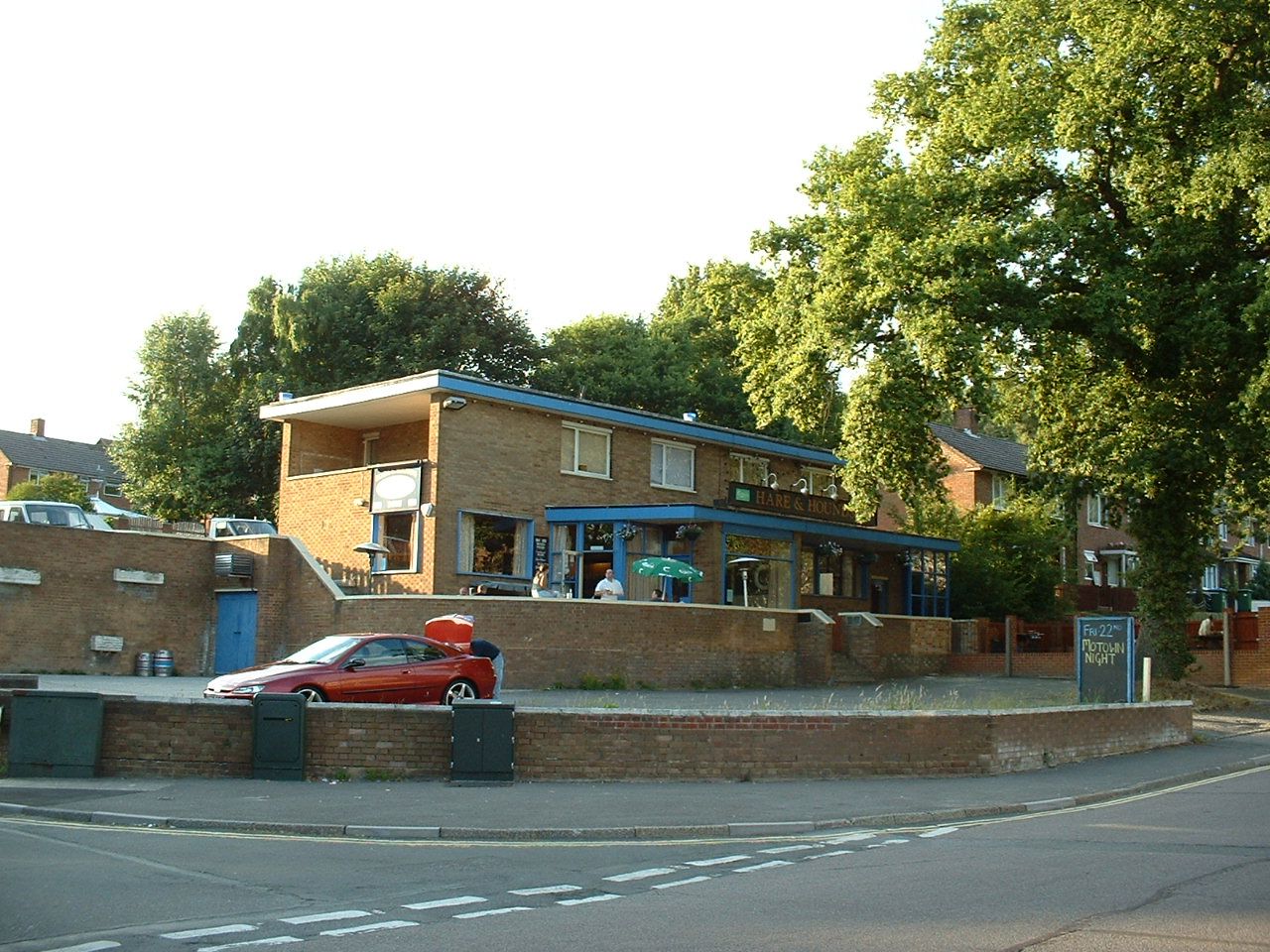 Hare & Hounds, Harefield (Photo: Gary Tull - 21/07/2005). (Pub, External). Published on 21-07-2005