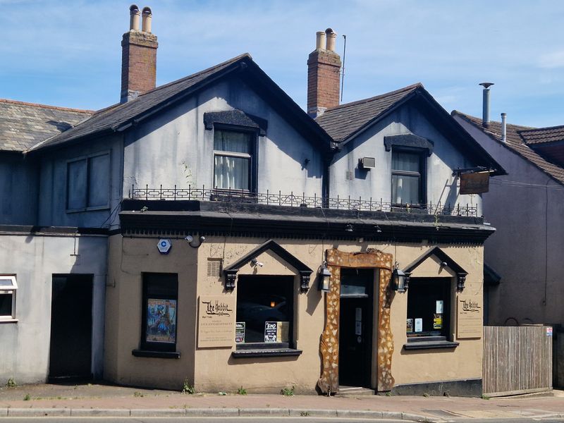 Hobbit, Bevois Valley (Photo: Pete Horn - 04/07/2025). (Pub, External). Published on 04-07-2025 