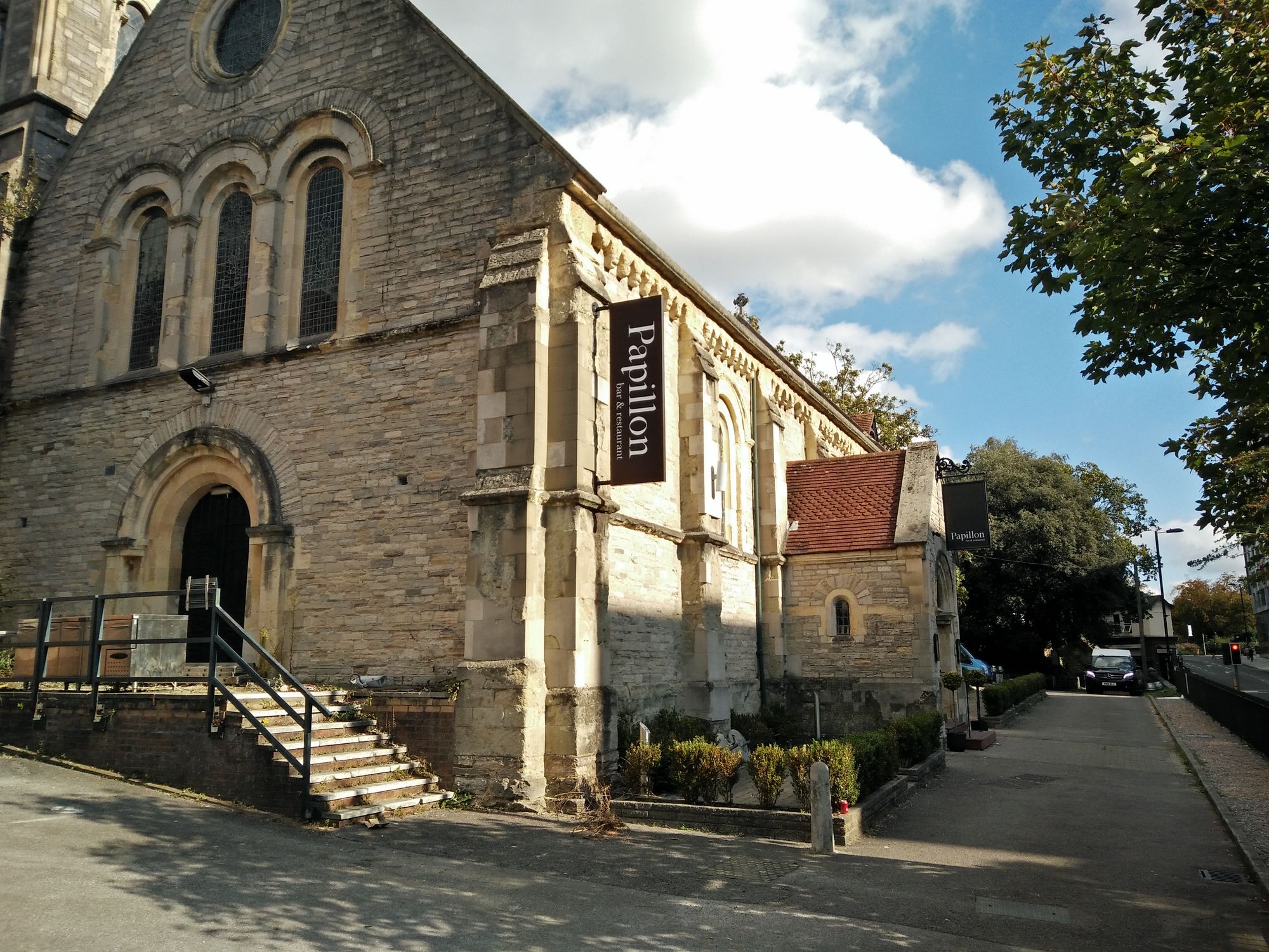 Papillon, Southampton (Photo: Pete Horn - 14/10/2021). (Pub, External, Key). Published on 14-10-2021