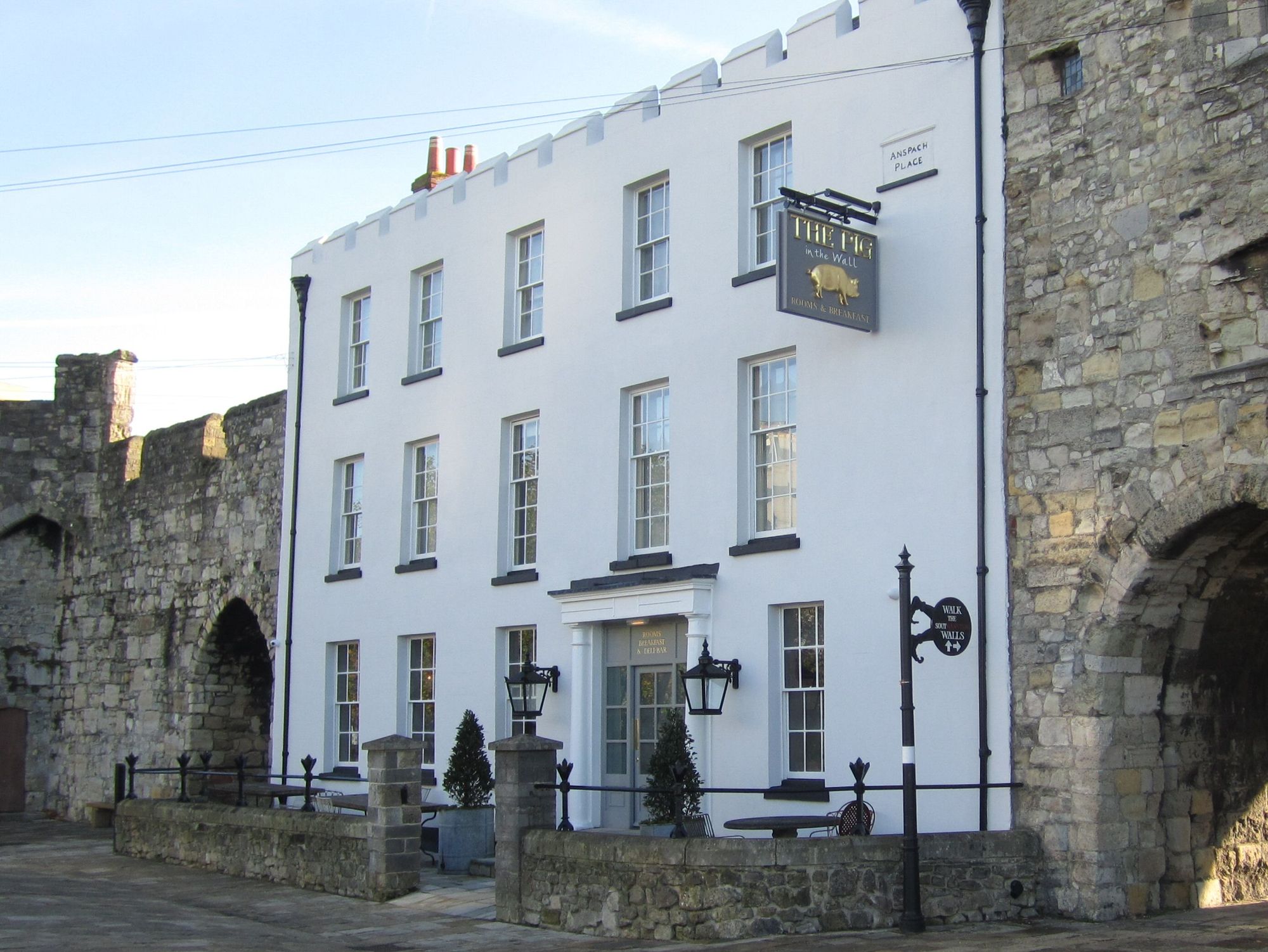 L'Escalier, Southampton. (Pub, External, Key). Published on 30-10-2012