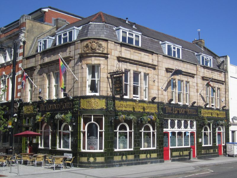 London Hotel, Southampton. (Pub, External, Key). Published on 03-05-2013