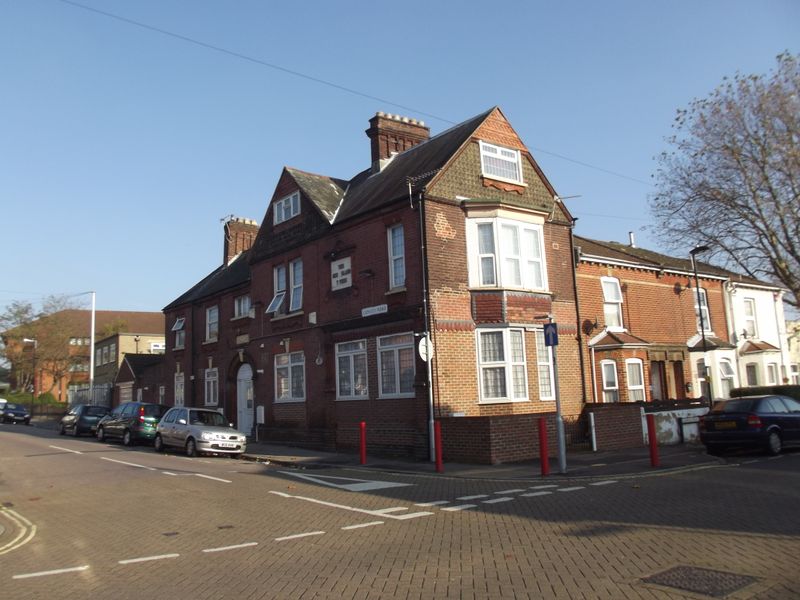 Queensland Tavern, Southampton. (Pub, External). Published on 13-11-2011