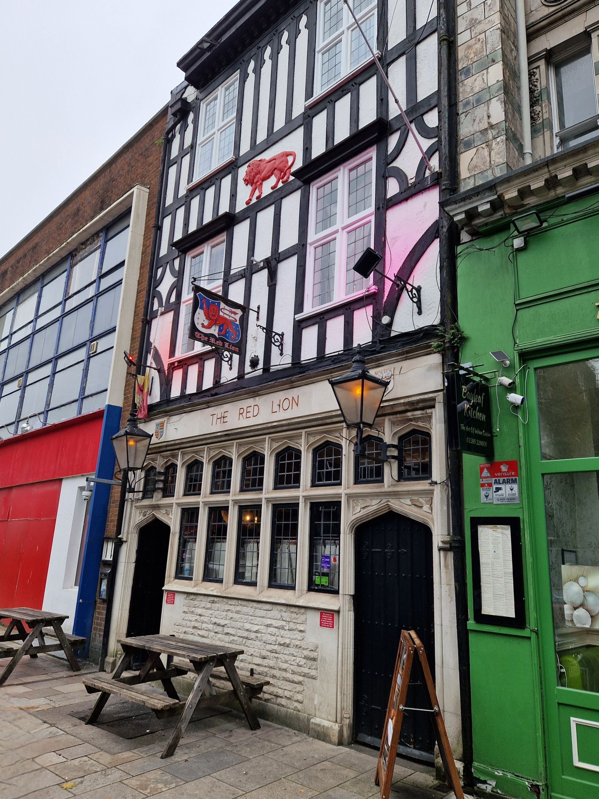 Red Lion, High St, Southampton (Photo: Pete Horn - 07/11/2024). (Pub, External). Published on 07-11-2024