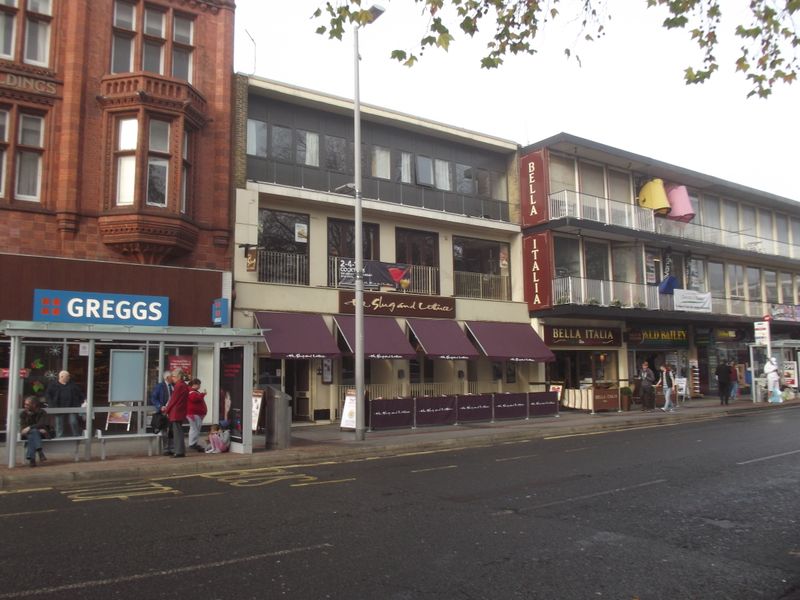 Slug & Lettuce, Above Bar (Photo: Gary Tull - 12/11/2011). (Pub, External). Published on 12-11-2011
