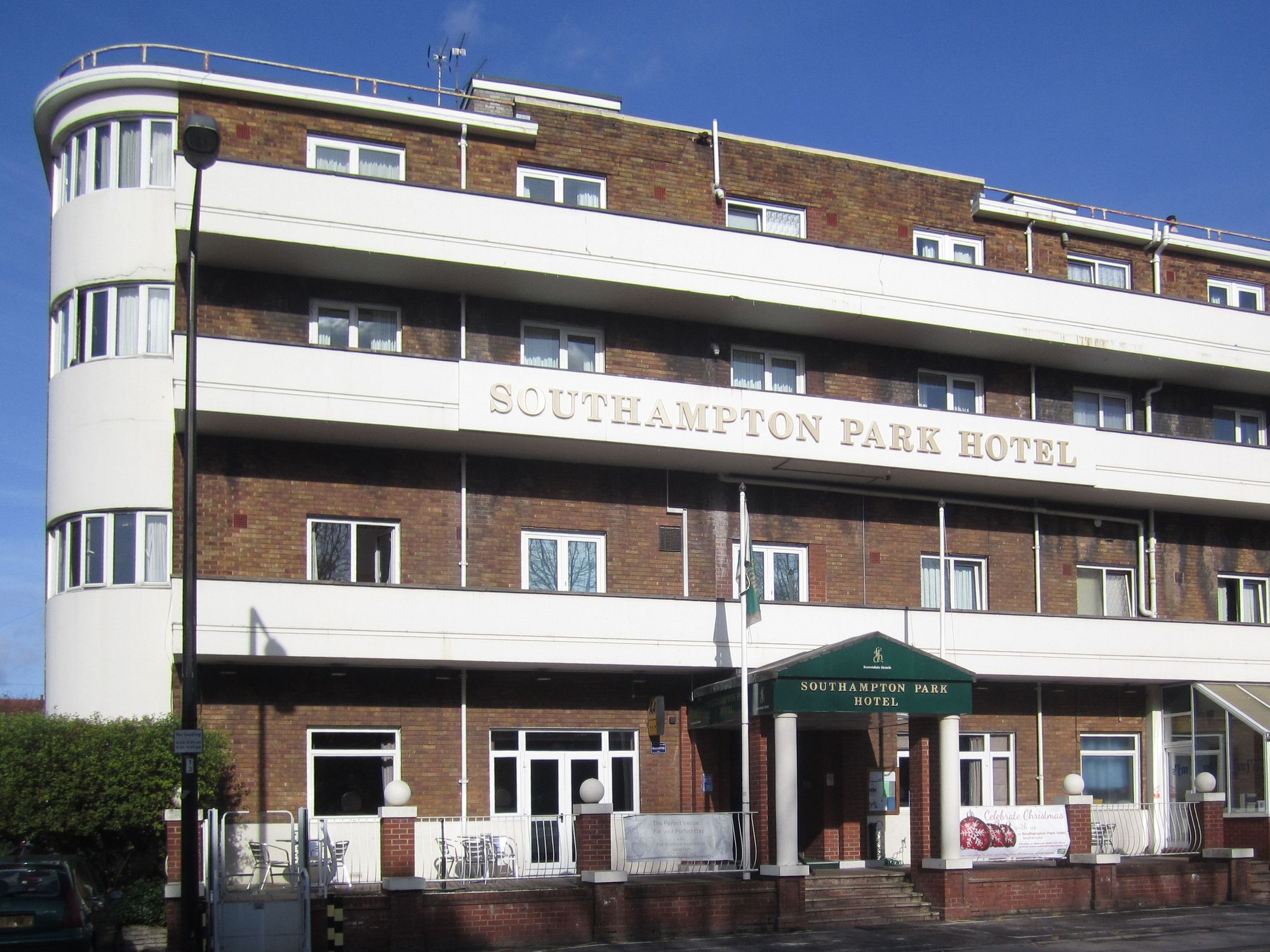 Southampton Park Hotel, Southampton. (Pub, External, Key). Published on 30-10-2012