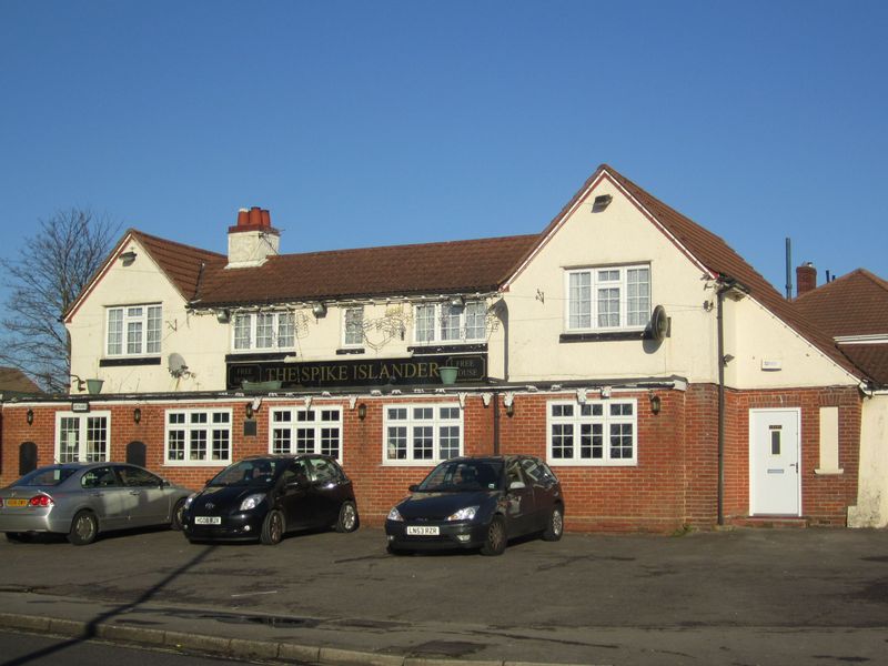 Spike Islander, Sholing (Photo: Pete Horn - 18/12/2012). (Pub, External, Key). Published on 18-12-2012