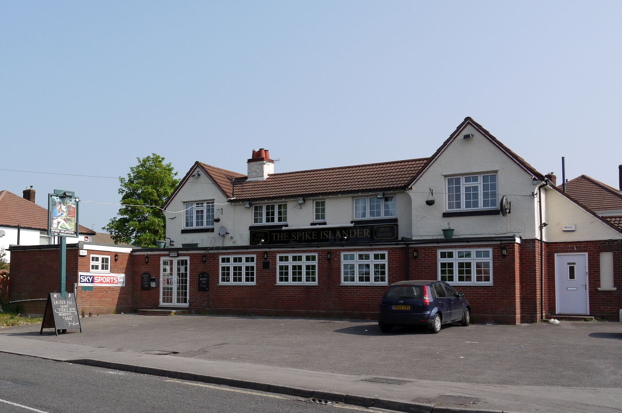 Spike Islander, Sholing (Photo: Stephen Harvey - 25/04/2011). (Pub, External). Published on 25-04-2011