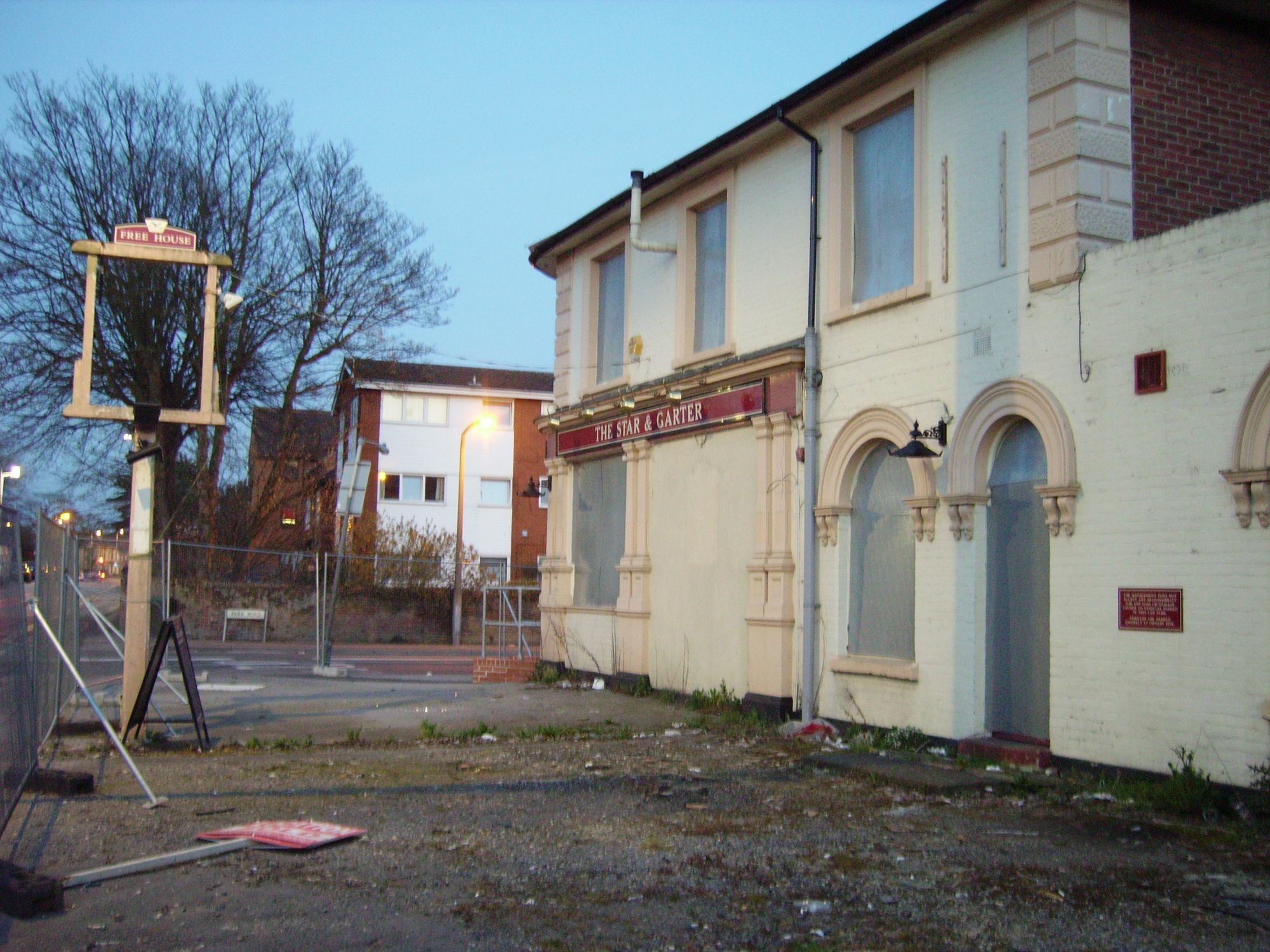 Star & Garter, Freemantle (Photo: Gary Tull - 08/04/2007). (Pub, External, Key). Published on 08-04-2007
