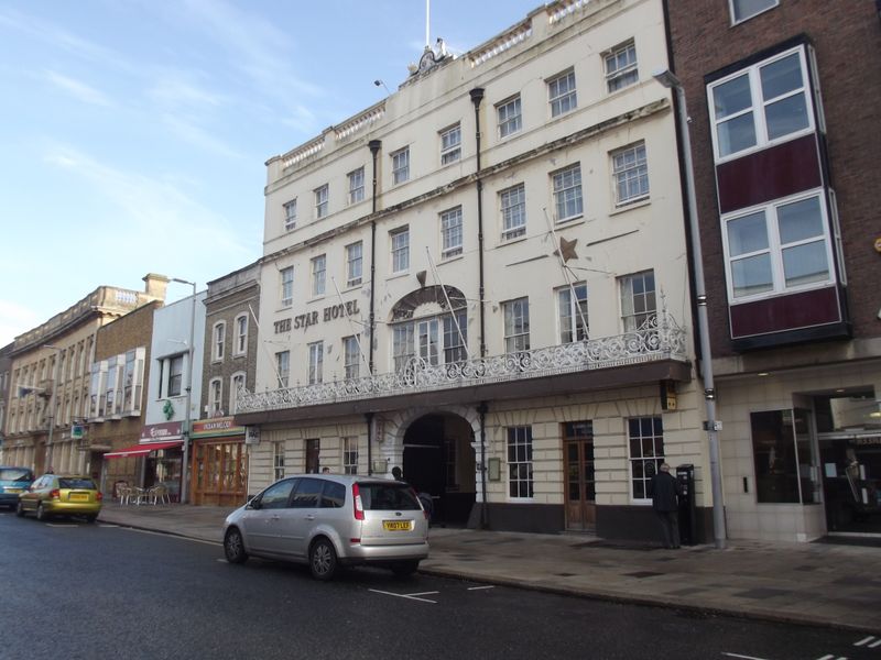Star Hotel, High Street (Photo: Gary Tull - 12/11/2011). (Pub, External). Published on 12-11-2011