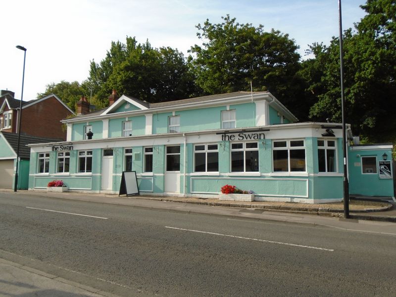 Swan, Sholing (Photo: David Etheridge - 23/06/2020). (Pub, External, Key). Published on 23-06-2020