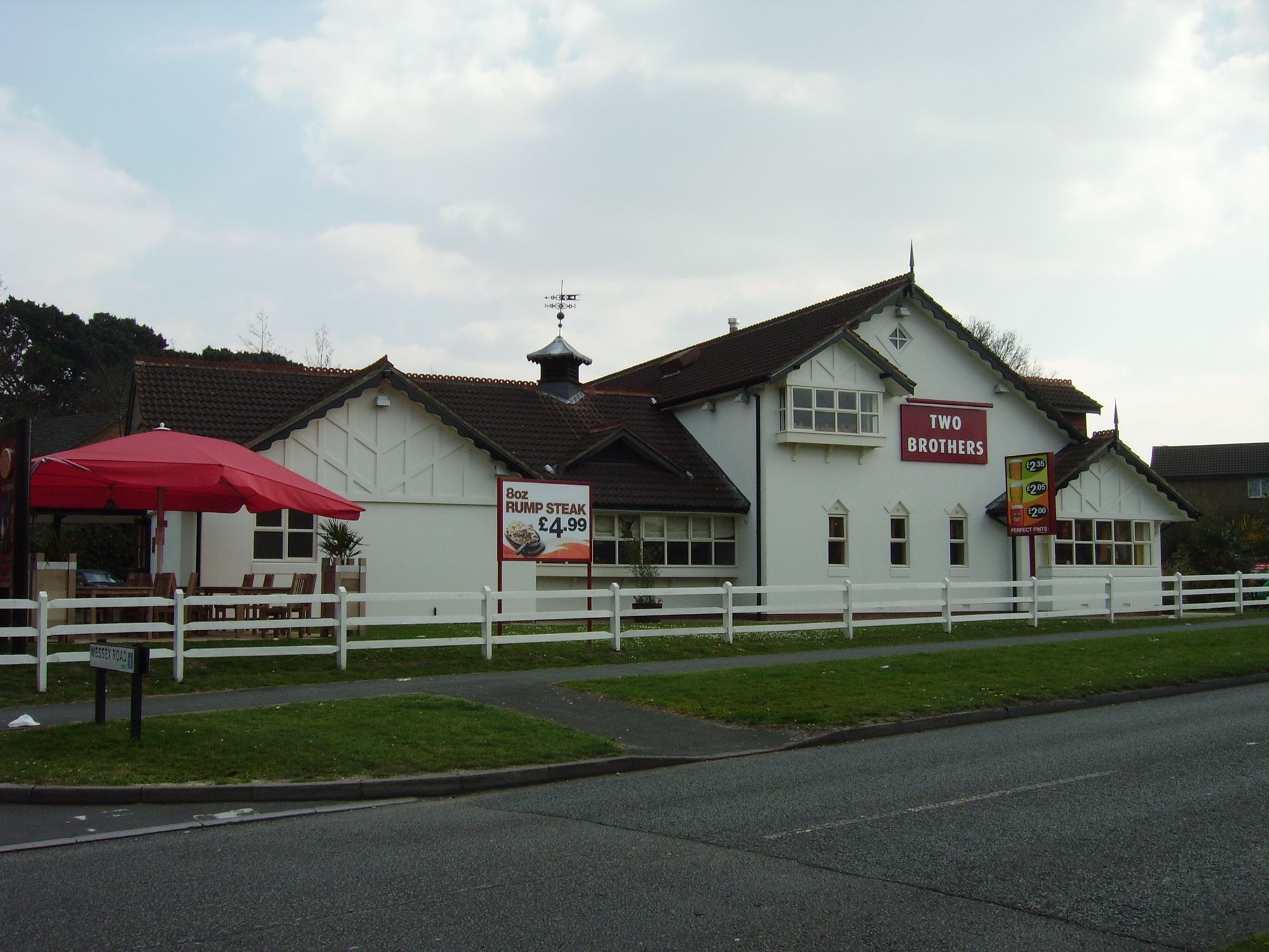 Two Brothers, Southampton. (Pub, External). Published on 07-04-2007