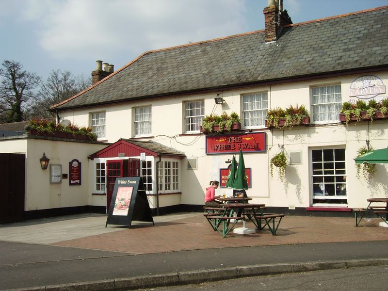 White Swan, Mansbridge (Photo: Gary Tull - 07/04/2007). (Pub, External). Published on 07-04-2007 