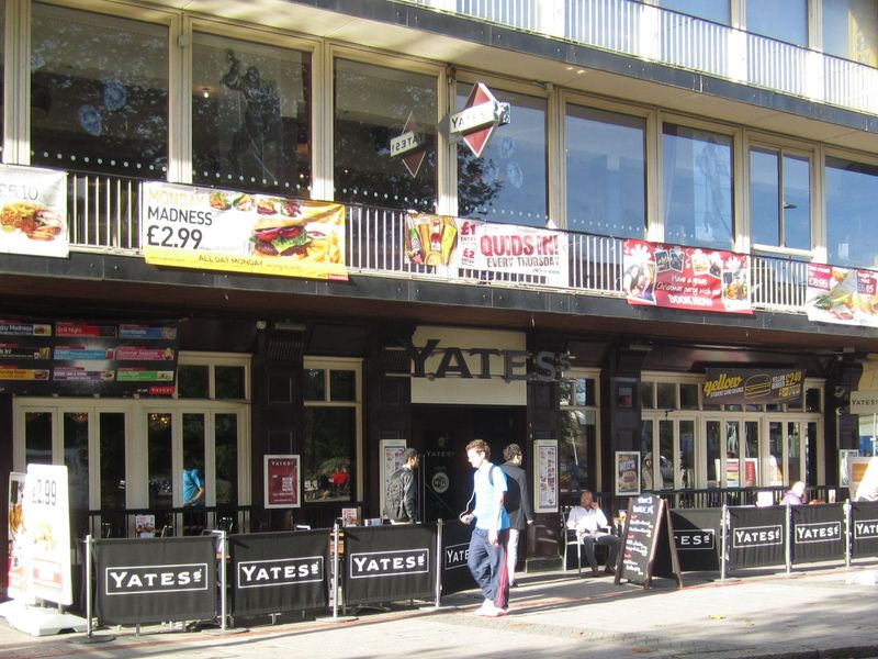 Yates, Above Bar, Southampton (Photo: Pete Horn - 30/10/2012). (Pub, External, Key). Published on 30-10-2012