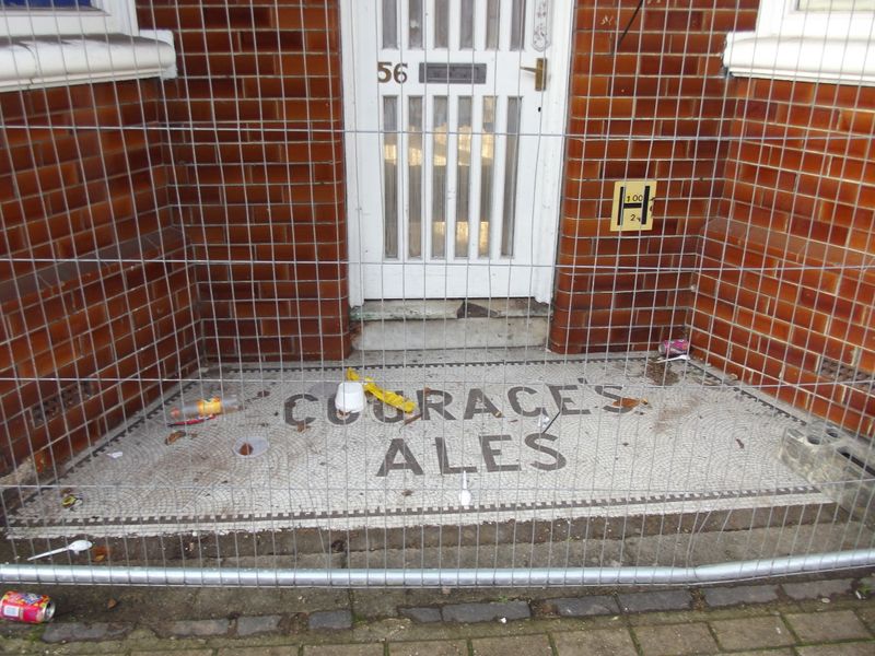 Zeb Bar, St. Mary's, Southampton (Photo: Gary Tull - 12/11/2011). (External). Published on 12-11-2011