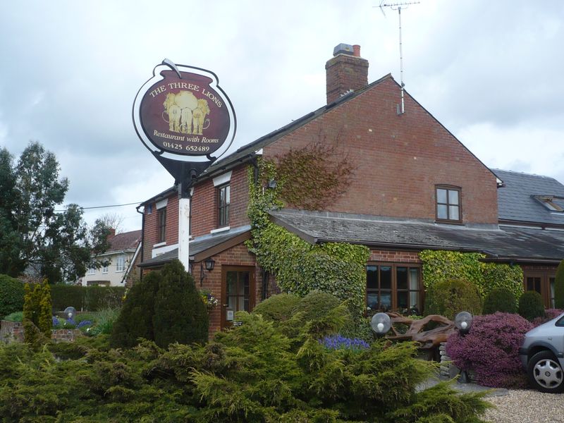 Three Lions, Stuckton (Photo: David Pritchard - 03/04/2011). (Pub, External, Sign). Published on 03-04-2011 