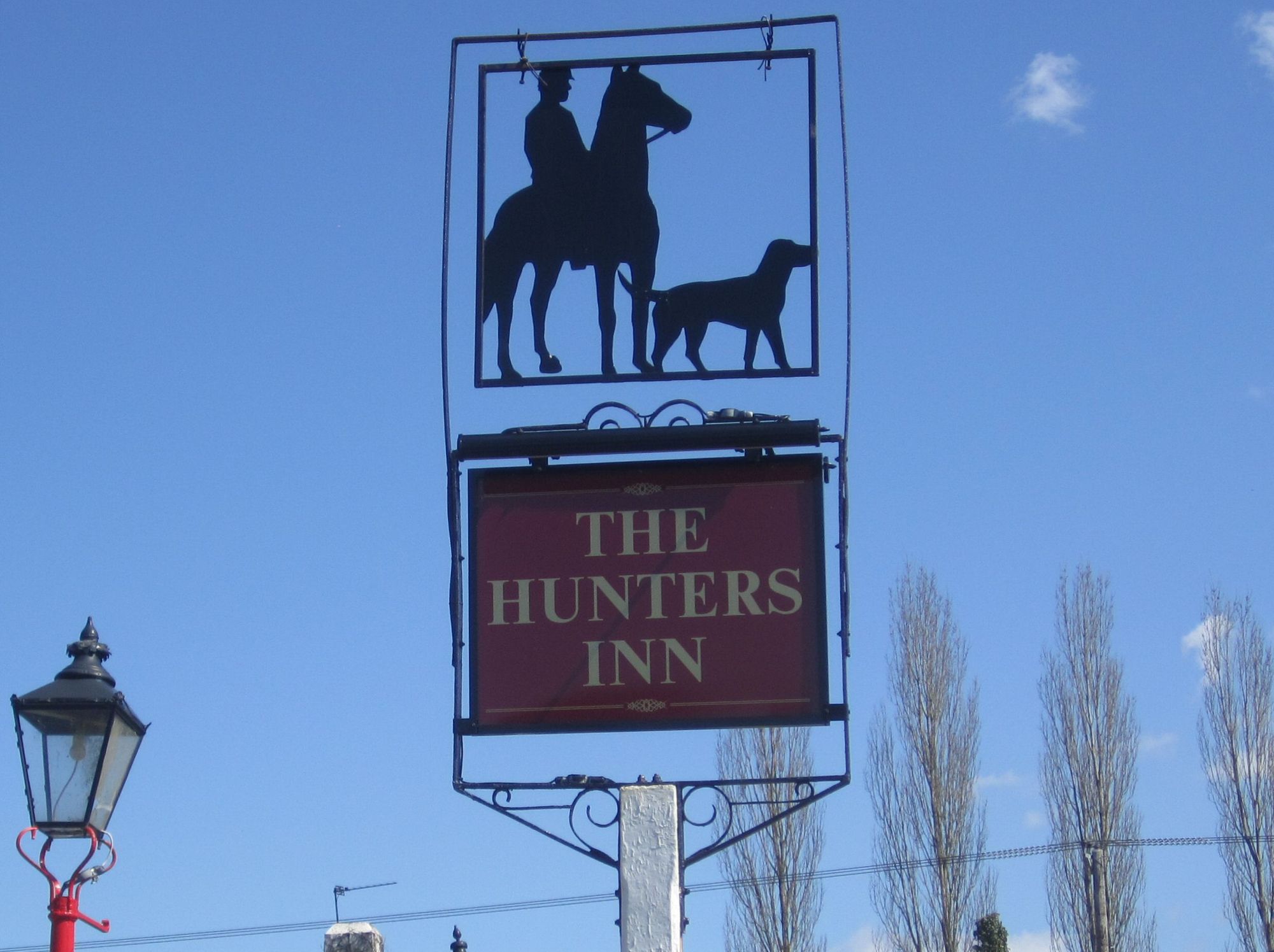Hunters Inn, Swanmore. (Sign). Published on 20-04-2013