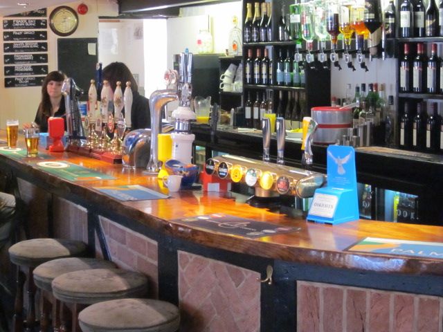 Hare & Hounds, Sway. (Bar). Published on 06-11-2010