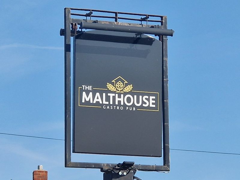 Malthouse, Timsbury (Photo: Pete Horn - 17/08/2025). (Sign). Published on 17-08-2025 
