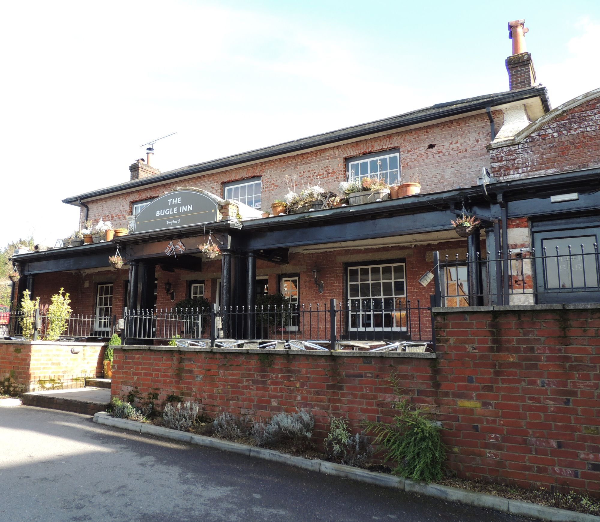 Bugle Inn, Twyford. (Pub, External, Key). Published on 15-02-2013