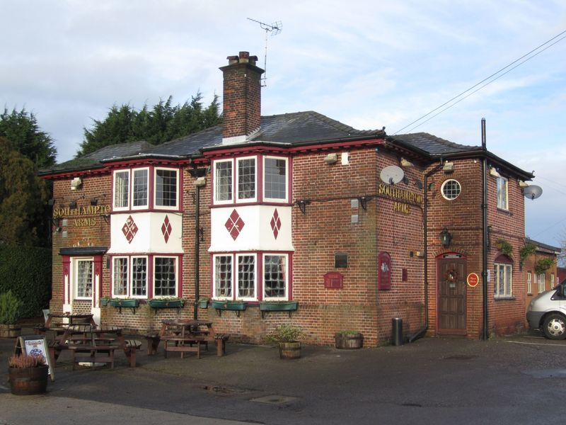 Southampton Arms, West End (Photo: Pete Horn - 03/12/2012). (Pub, External). Published on 03-12-2012