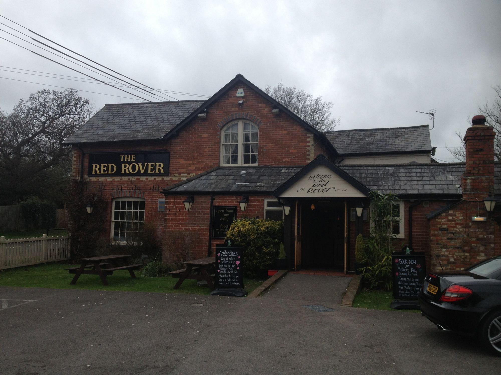 Red Rover, West Wellow. (Pub, External, Garden). Published on 03-02-2013