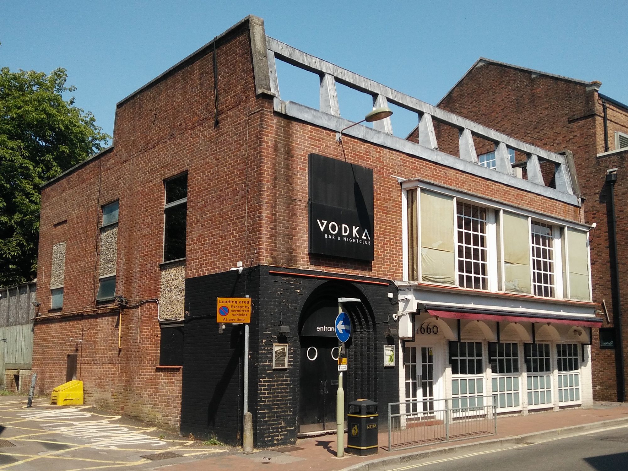 Vodka, Winchester. (External). Published on 24-06-2020