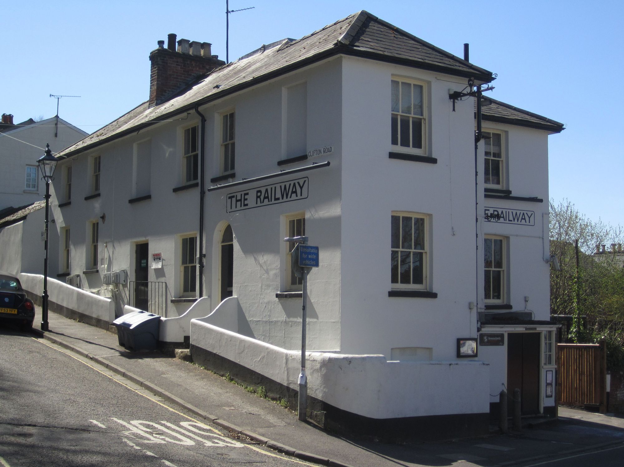 Railway, Winchester. (Pub, External). Published on 01-05-2013