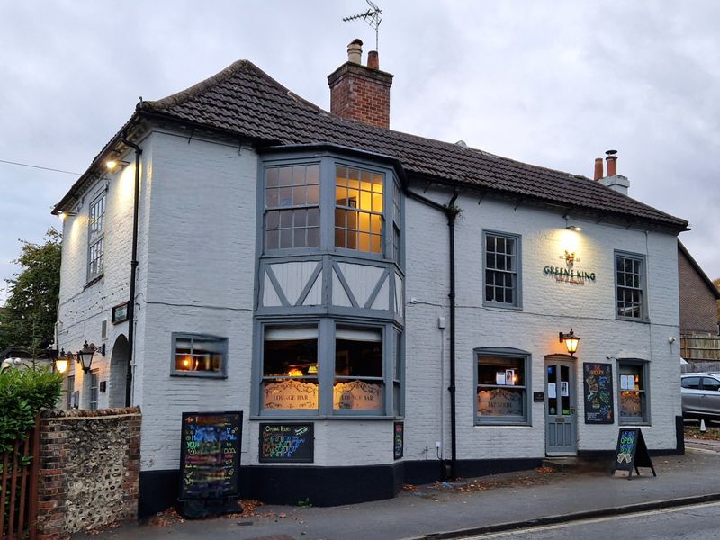 Roebuck, Winchester (Photo (edited): Pete Horn - 11/10/2024). (Pub, External, Key). Published on 11-10-2024