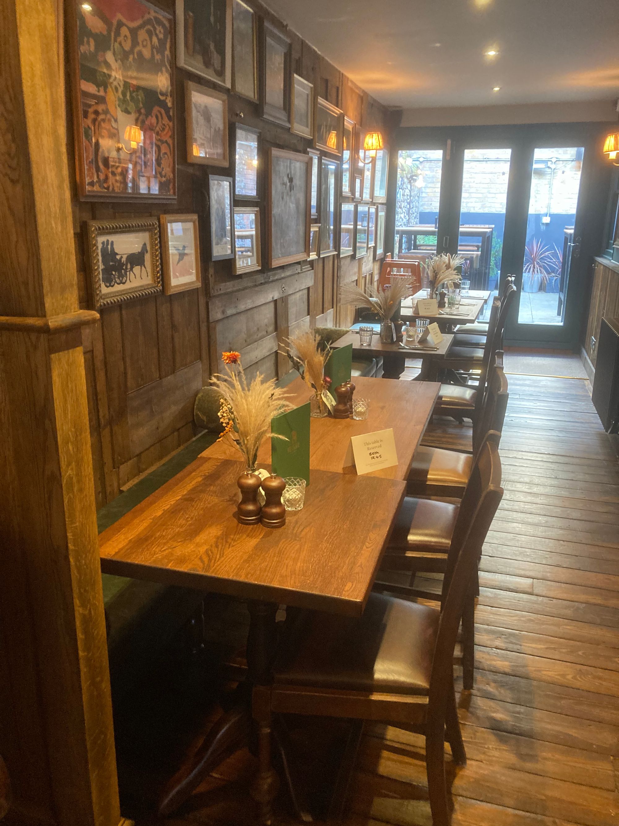 Westgate, Winchester (Photo: Norman Clinnick - 22/10/2025). (Pub, Restaurant). Published on 22-10-2025