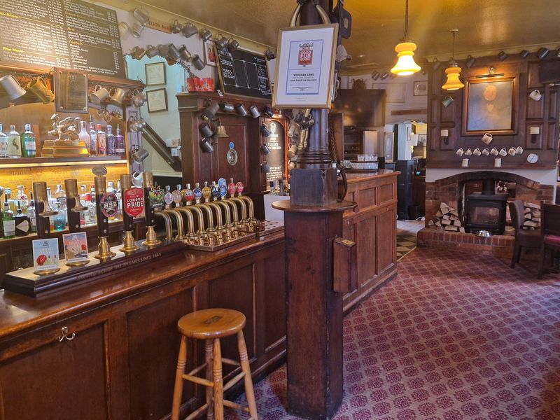 Wykeham Arms, Winchester (Photo: Pete Horn - 25/02/2025). (Bar). Published on 25-02-2025