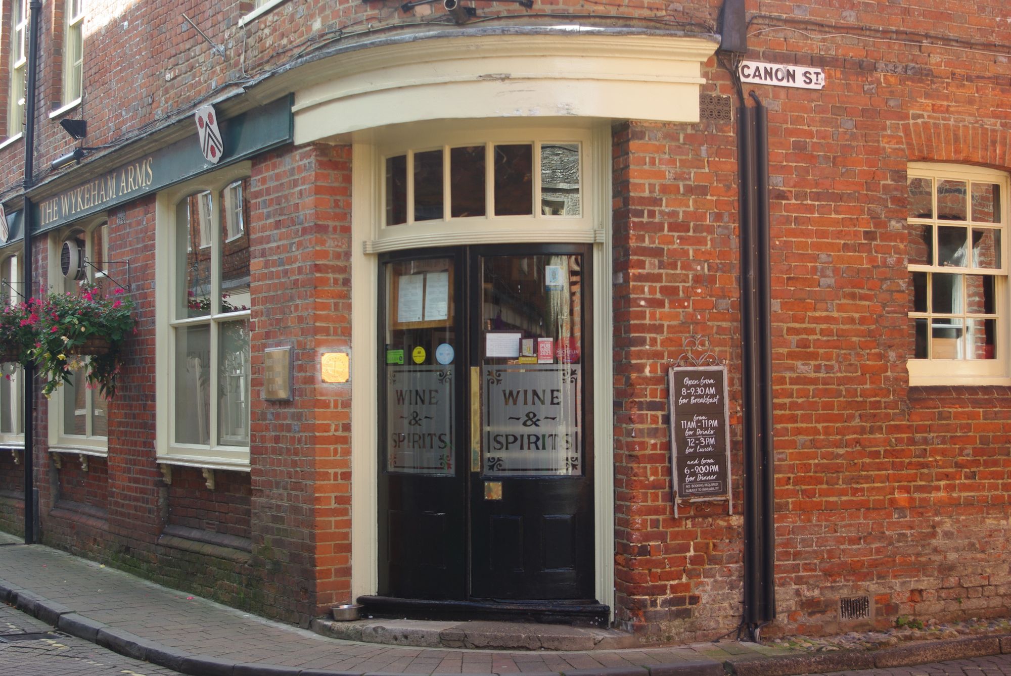 Wykeham Arms, Winchester (Photo: Geoff Marsh - 11/09/2024). (Pub, External). Published on 11-09-2024